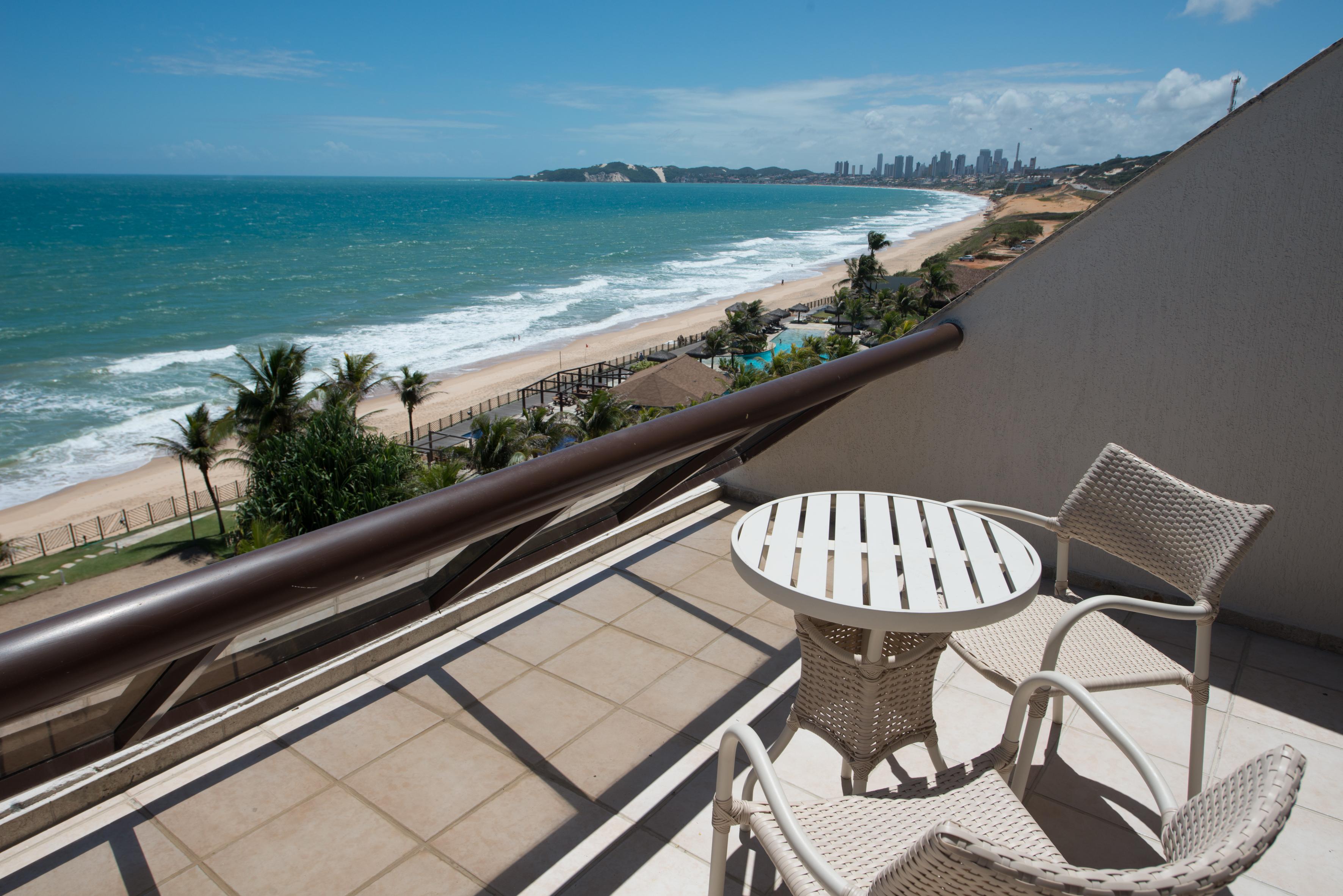 Отель Wish Натал Экстерьер фото Balcony of a hotel room