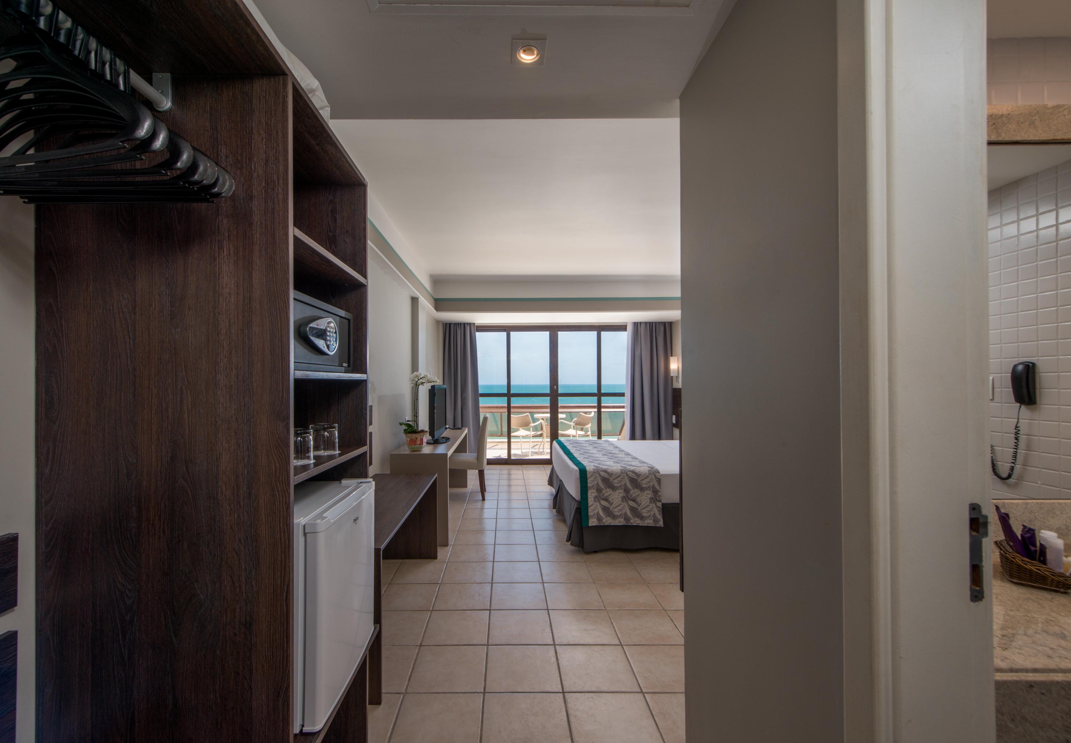 Отель Wish Натал Экстерьер фото A room at the hotel