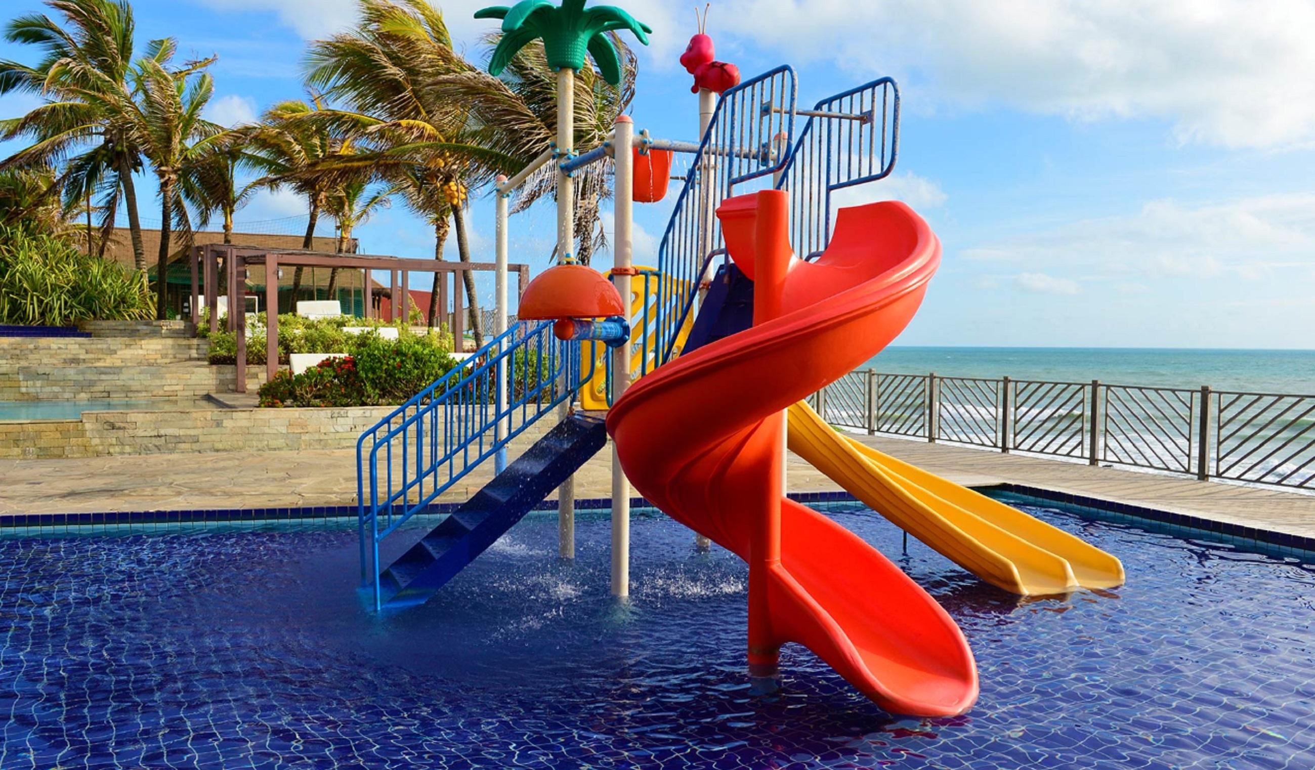 Отель Wish Натал Экстерьер фото A water slide at a water park